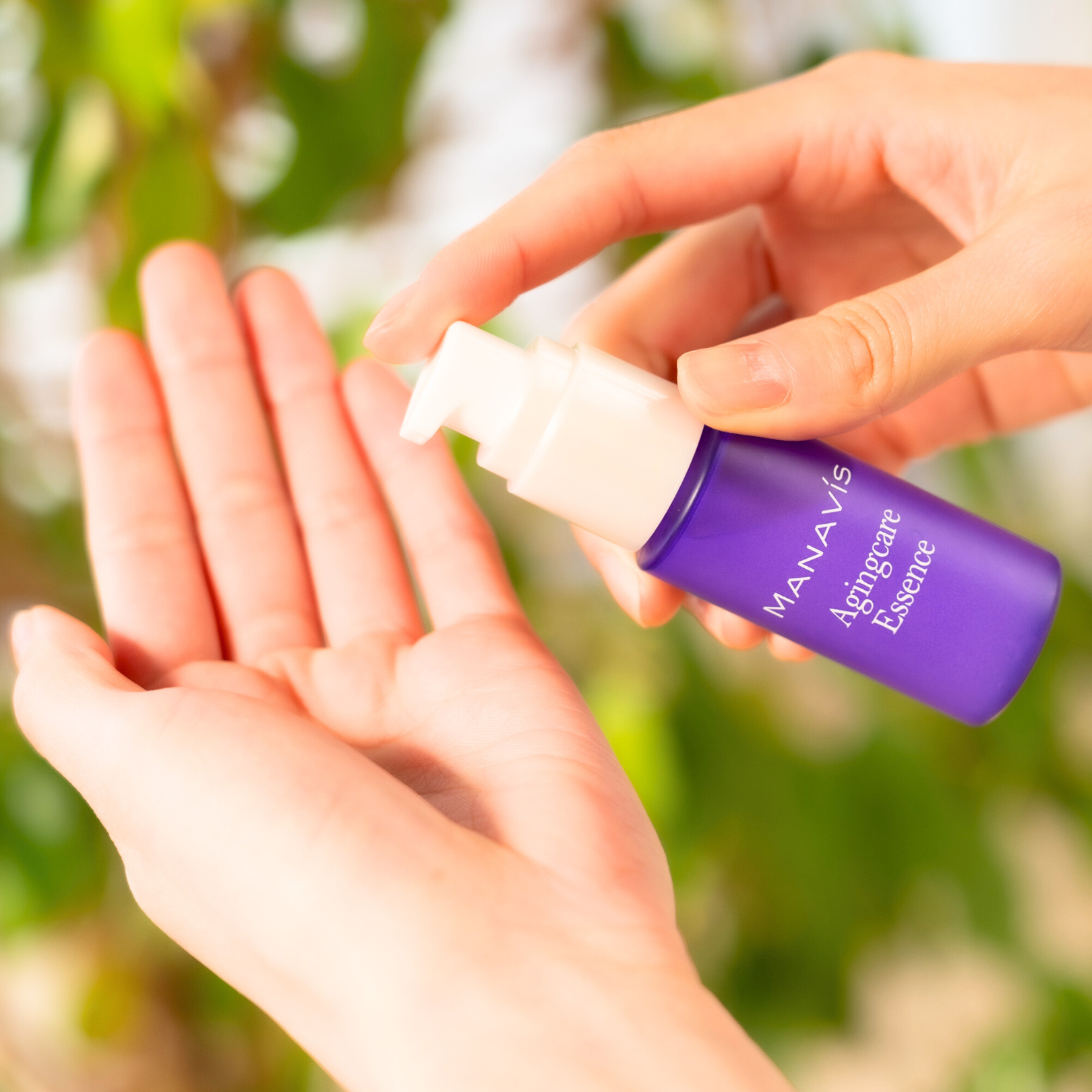 薬用エイジングケアエッセンスセット（リフィル、リユースディスペンサー）